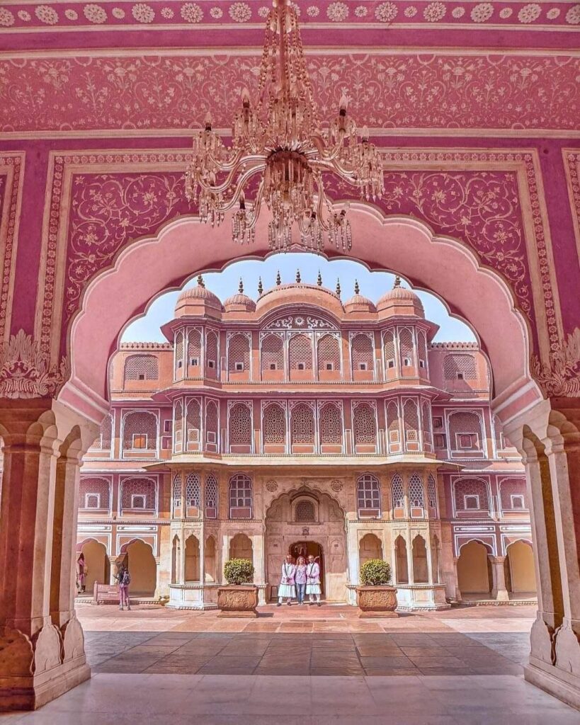 Best place for visit in India-Jaipur (Pink city)