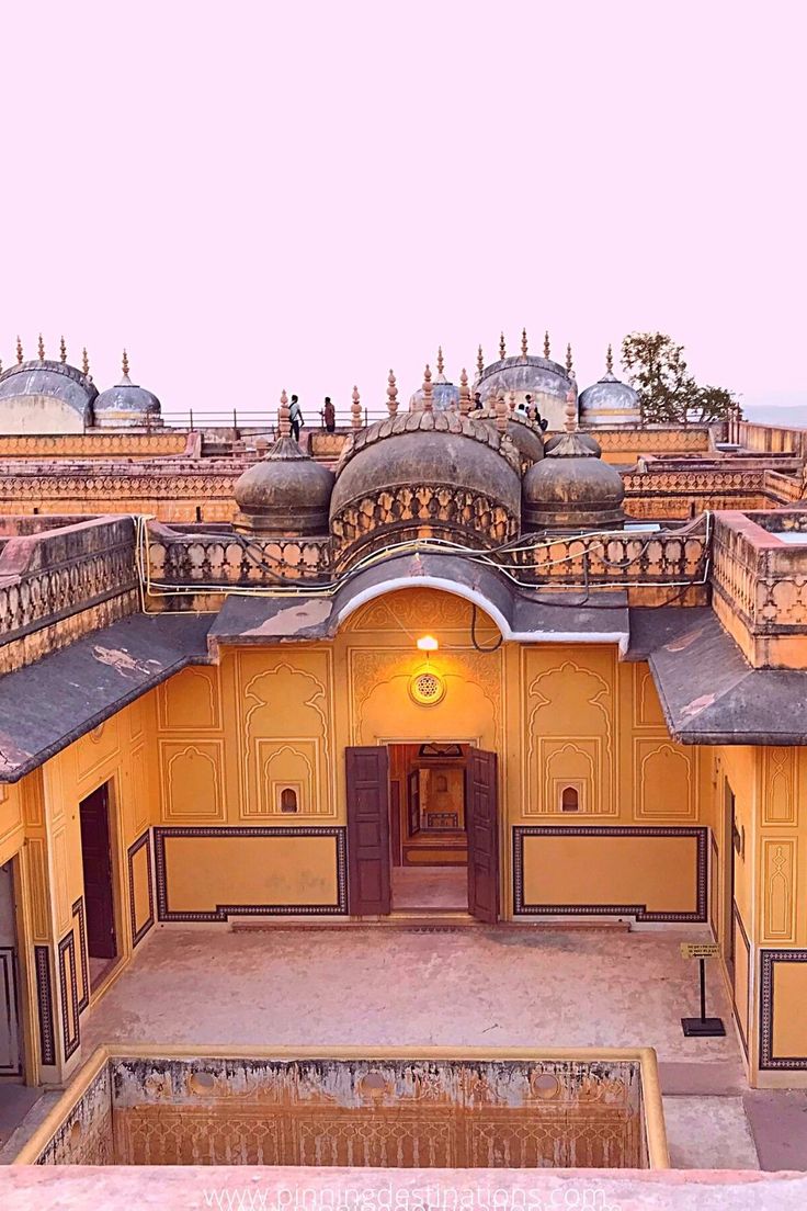 Best place for visit in India-Jaipur (Pink city)