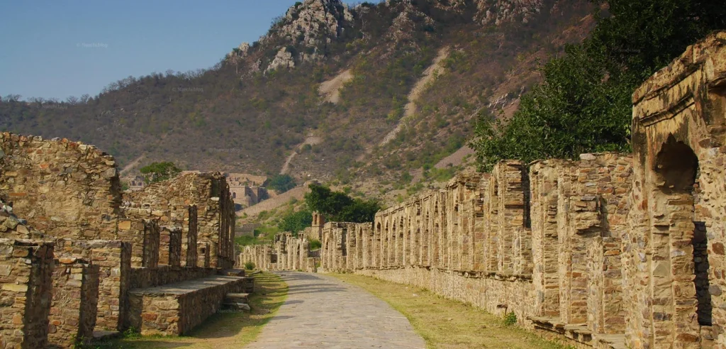 Bhangarh Fort – The Most Haunted Fort in India and Its Dark Secrets